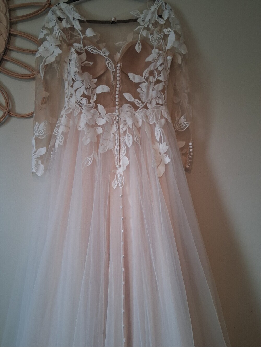 Vow’d Freesia Lace Champagne Wedding Dress Size 10 - Picture 5 of 14